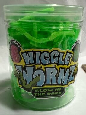 Wiggle worms Glow-in-the-Dark Green Sensory Worms NWT